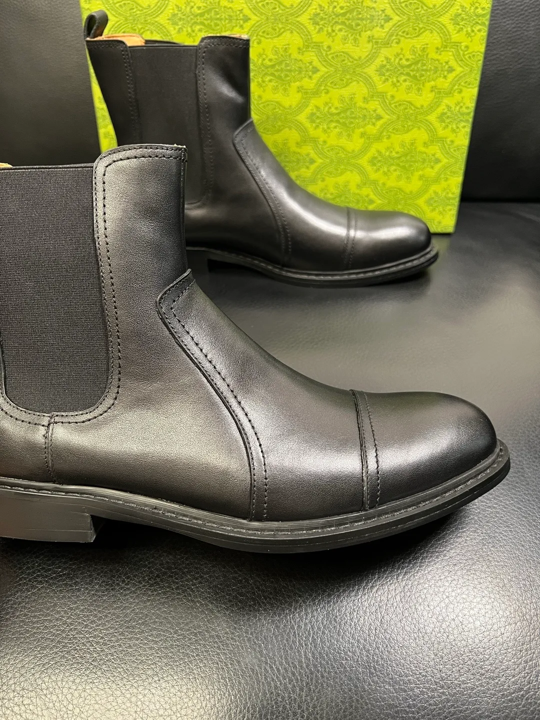Men's shoes 💰900 Gucci High-quality top crafts Gucci Leather shoes and boots high-top series counter synchronization Original factory configuration, original cowhide imported from Italy, imported water-dyed cow lining, soles: original factory special supply original sole super comfortable, original factory and single goods High quality, welcome to compare and synchronization at the counter, code number 39-44 (customized 45)
